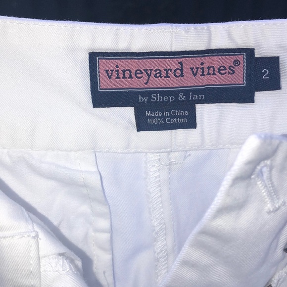 Vineyard Vines | White Shorts - Picture 3 of 3